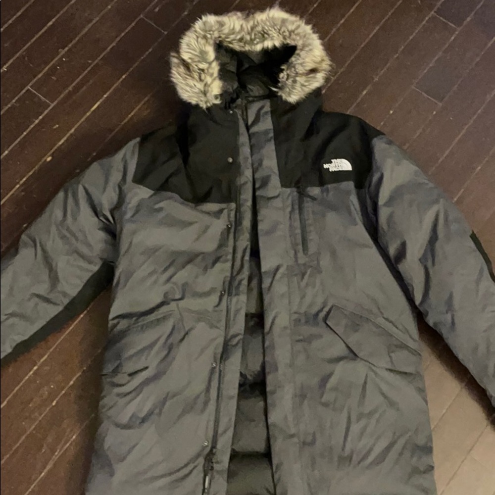 Men’s Northface McMurdo Parka size M worn twice!